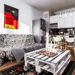 Kleczkow - 50m2, Parking, Balcony - By Rentujemy Apartment