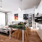 Kleczkow - 50m2, Parking, Balcony - By Rentujemy Apartment *