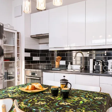 Kleczkow - 50m2, Parking, Balcony - By Rentujemy * Breslau