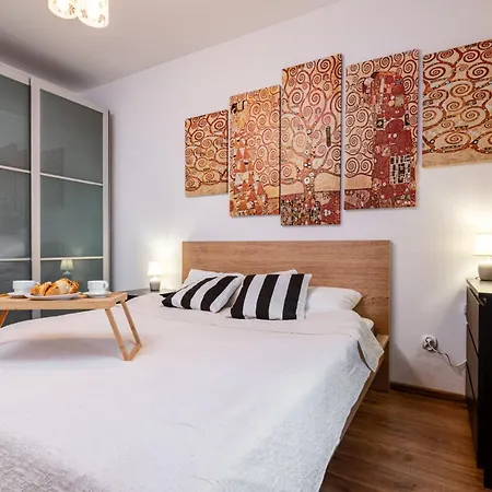 Kleczkow - 50m2, Parking, Balcony - By Rentujemy * Breslau