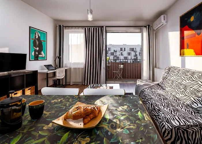 Kleczkow - 50m2, Parking, Balcony - By Rentujemy * Breslau