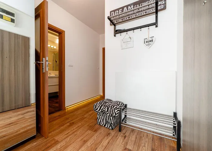 Kleczkow - 50m2, Parking, Balcony - By Rentujemy