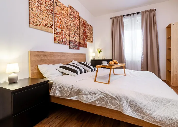 Kleczkow - 50m2, Parking, Balcony - By Rentujemy Apartment *